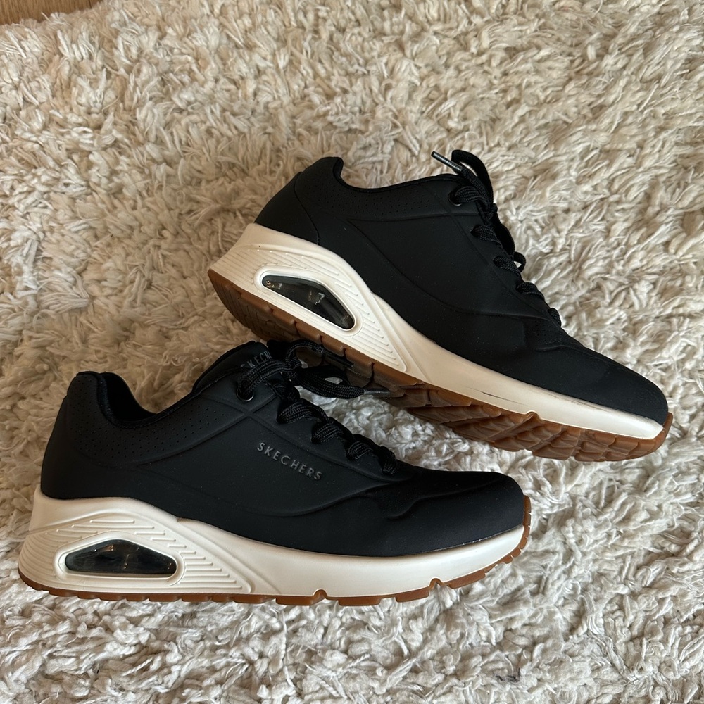 Skechers sneakers